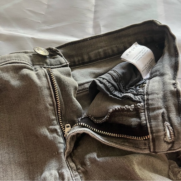 Gray True Religion Halle Cut Off Distressed Jean Shorts, Size 27 - Picture 3 of 12